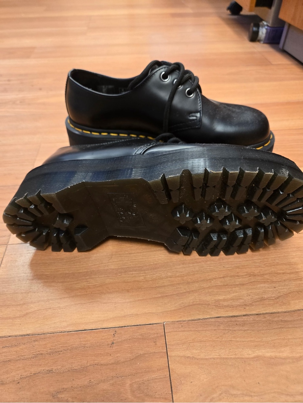 Dr. martins Black Leather Low-Top Lace-Up Shoes with Yellow Stitching
